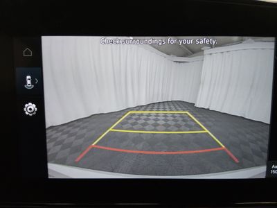 2024 Hyundai Elantra — photo 17 view
