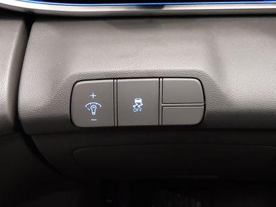 2024 Hyundai Elantra — photo 13 view
