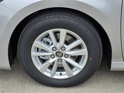 2026 Toyota Camry - Photo 7