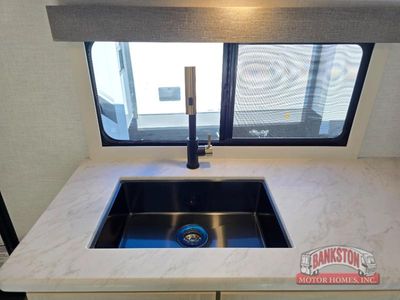 2026 Surveyor Legend 252RBLE - Photo 12
