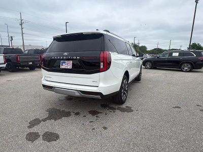 2025 Ford Expedition Max — detail view