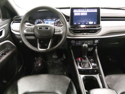 2024 Jeep Compass — photo 12 view