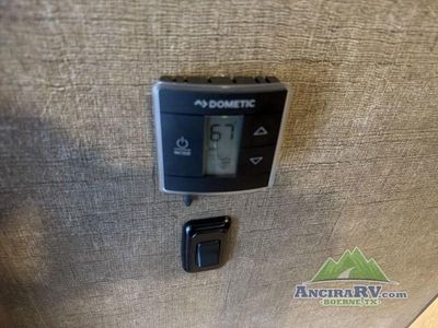 2016 Thor Motor Coach Palazzo - Photo 14