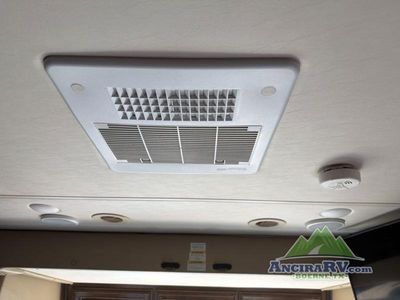 2016 Thor Motor Coach Palazzo - Photo 13