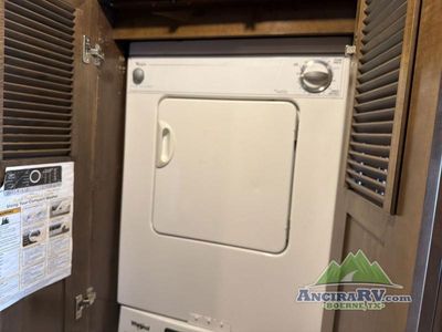 2016 Thor Motor Coach Palazzo - Photo 16