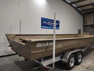 2025 SeaArk 2672 MV — side profile view