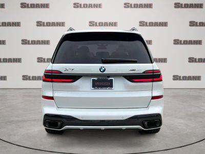 2027 BMW X7 — interior view