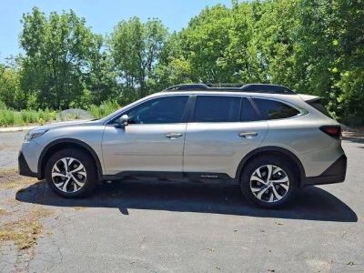 2020 Subaru Outback — detail view
