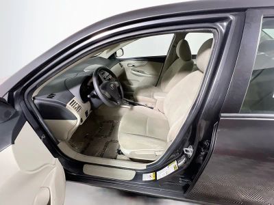 2011 Toyota Corolla — photo 12 view