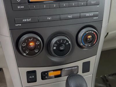 2011 Toyota Corolla — photo 21 view