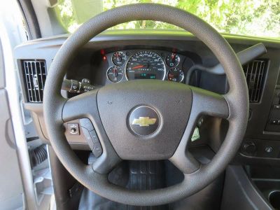 2025 Chevrolet Express 3500 — detail view