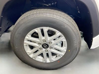 2026 Toyota Tundra 4WD — photo 10 view