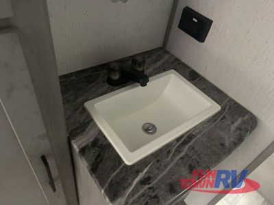 2023 Dutchmen RV Kodiak Ultra-Lite - Photo 29