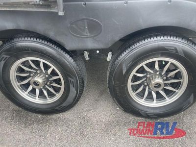 2023 Dutchmen RV Kodiak Ultra-Lite - Photo 6