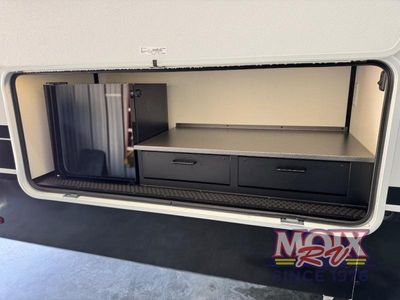 2026 Brinkley Model Z - Photo 8