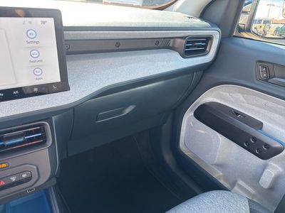 2025 Ford Maverick - Photo 17