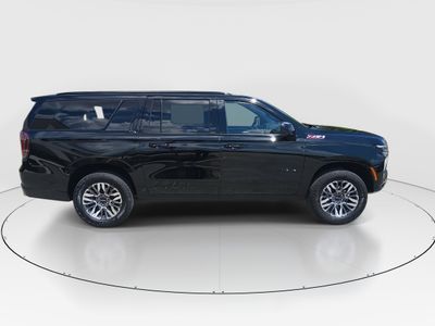 2025 Chevrolet Suburban - Photo 8