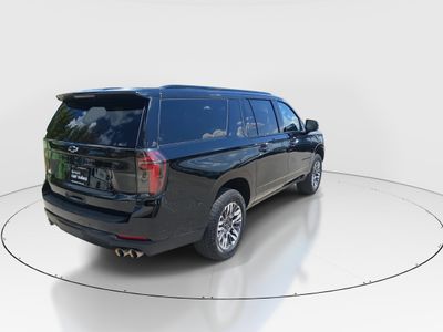 2025 Chevrolet Suburban - Photo 7
