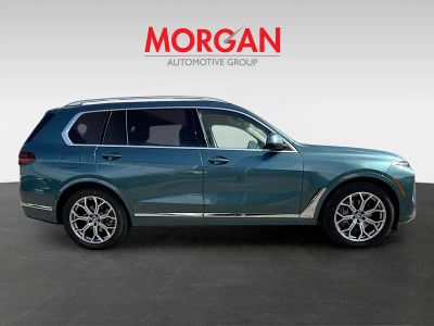 2026 BMW X7 — side profile view