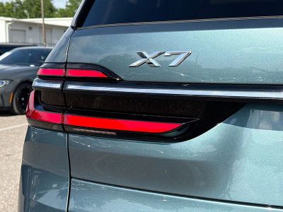 2026 BMW X7 — photo 10 view