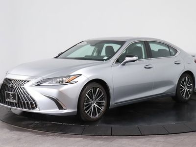 2023 Lexus ES - Photo 1