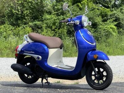 2024 Honda® Metropolitan — front three-quarter view