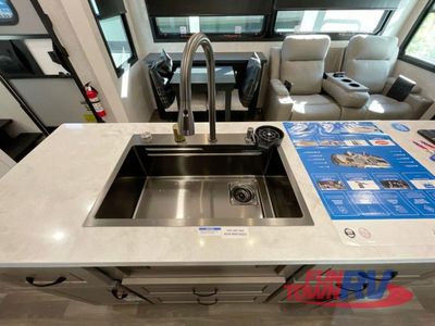 2025 Jayco North Point - Photo 9