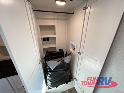 2025 Jayco North Point - Photo 37