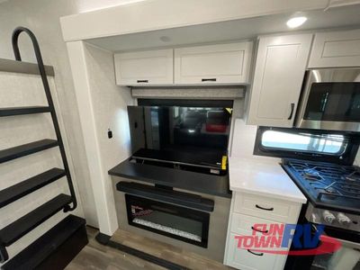 2025 Jayco North Point - Photo 18