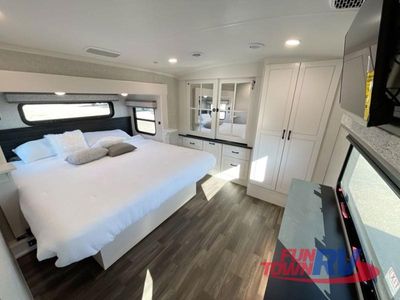 2025 Jayco North Point - Photo 32