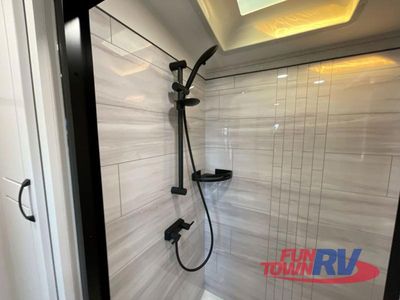 2025 Jayco North Point - Photo 30