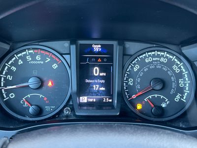 2022 Toyota Tacoma - Photo 25