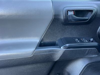 2022 Toyota Tacoma - Photo 12