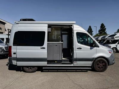 2023 Thor Motor Coach SANCTUARY — photo 16 view