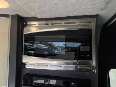 2023 Thor Motor Coach SANCTUARY — photo 10 view