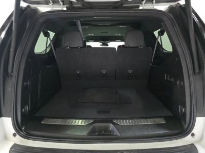 2023 Chevrolet Suburban — photo 7 view