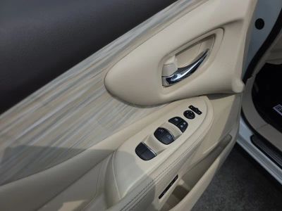 2015 Nissan Murano — photo 20 view