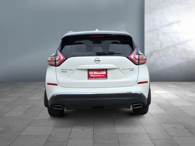 2015 Nissan Murano — detail view