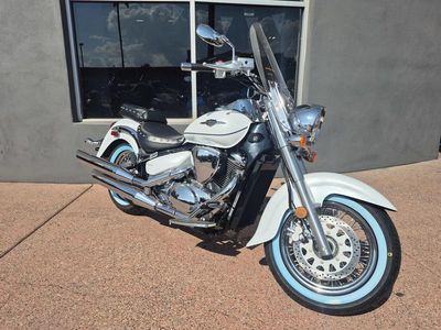 2025 Suzuki Boulevard C50T Special - Photo 2