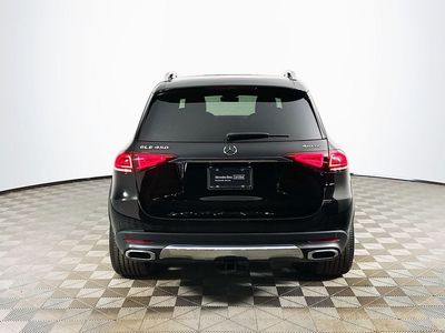 2022 Mercedes-Benz GLE — detail view