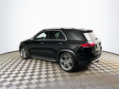 2022 Mercedes-Benz GLE — interior view