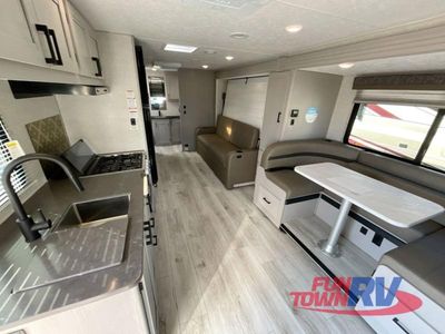 2025 Coachmen RV Freelander - Photo 8