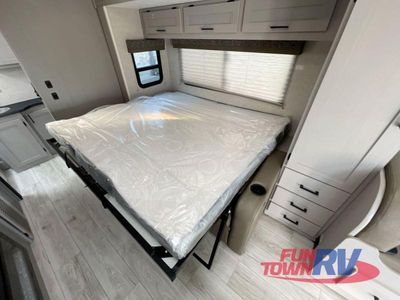 2025 Coachmen RV Freelander - Photo 18
