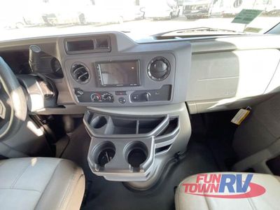 2025 Coachmen RV Freelander - Photo 27