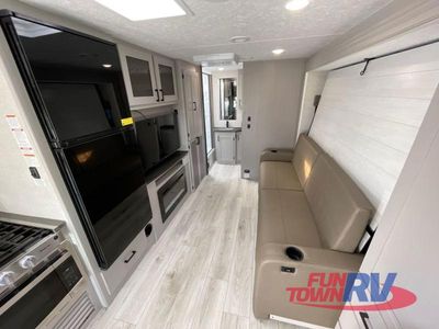 2025 Coachmen RV Freelander - Photo 14