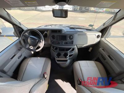2025 Coachmen RV Freelander - Photo 25