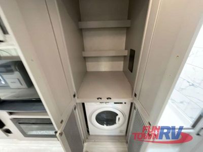 2025 Coachmen RV Freelander - Photo 22