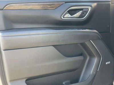 2021 Chevrolet Suburban - Photo 13