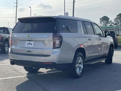 2021 Chevrolet Suburban - Photo 3