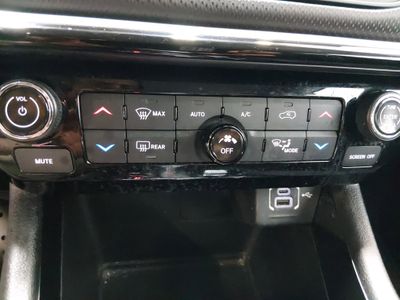 2022 Jeep Compass - Photo 18